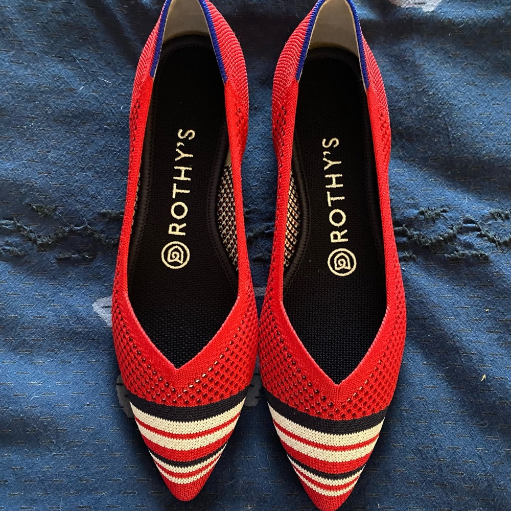 {Rothy’s} NIB Cherry Red Captoe Points 6.5